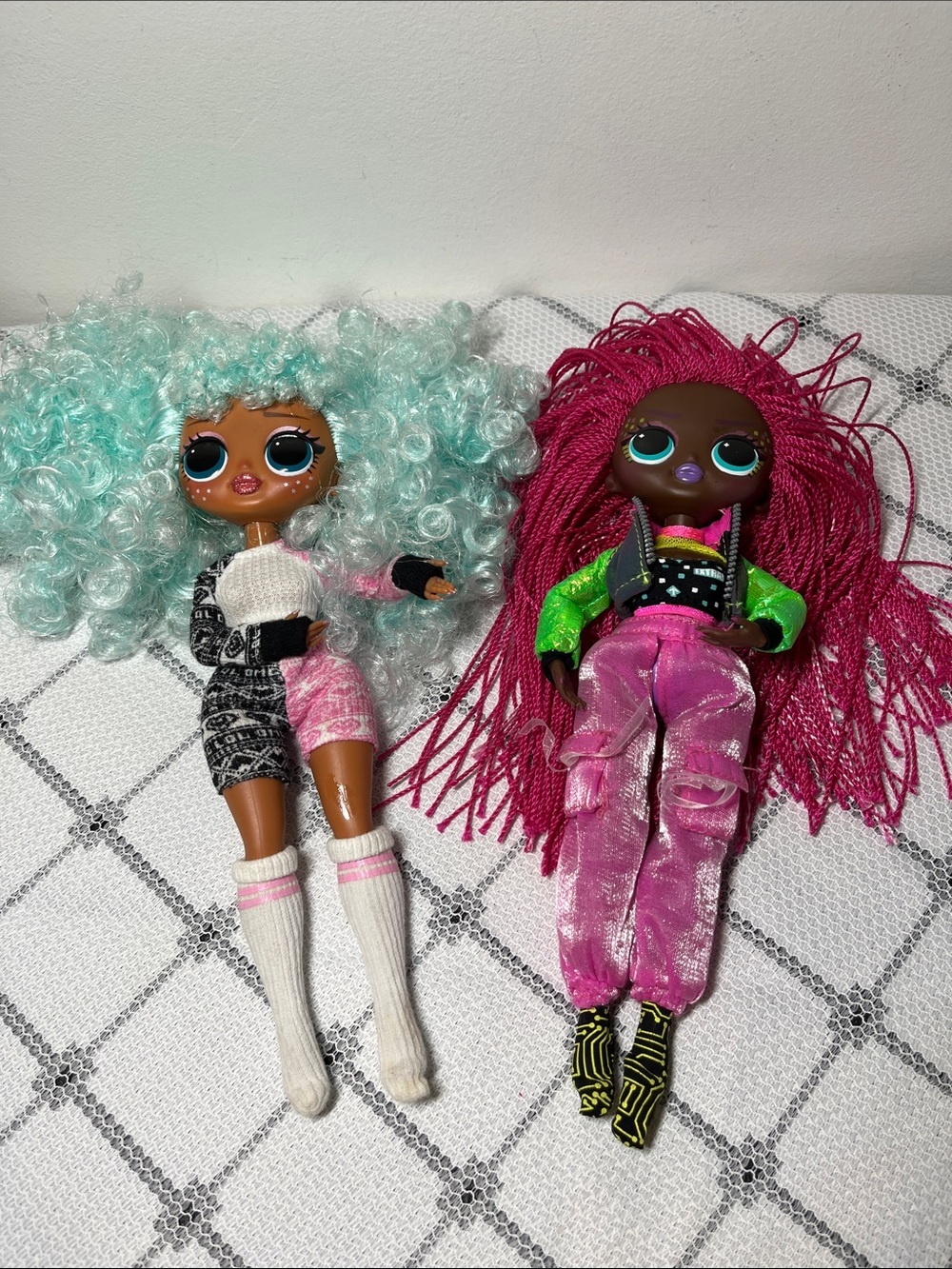 LOL Surprise Fashion Dolls - Aqua Curly & Hot Pink Braided Hair